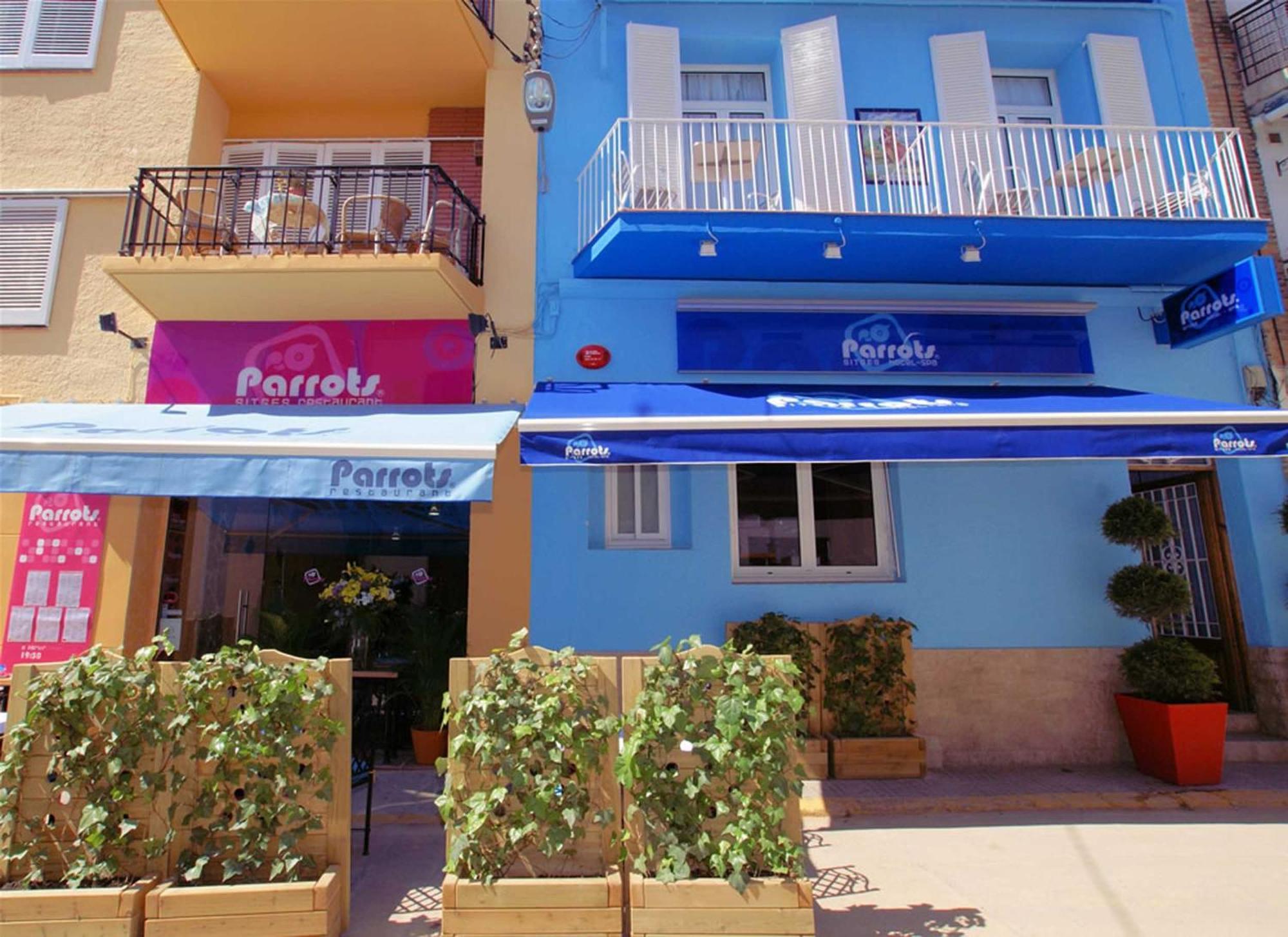 Parrots Sitges Hotel Exterior foto